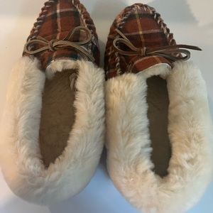 Wicked Good Genuine Shearling Plaid Moccasin Slipper- LLBean- Size 7